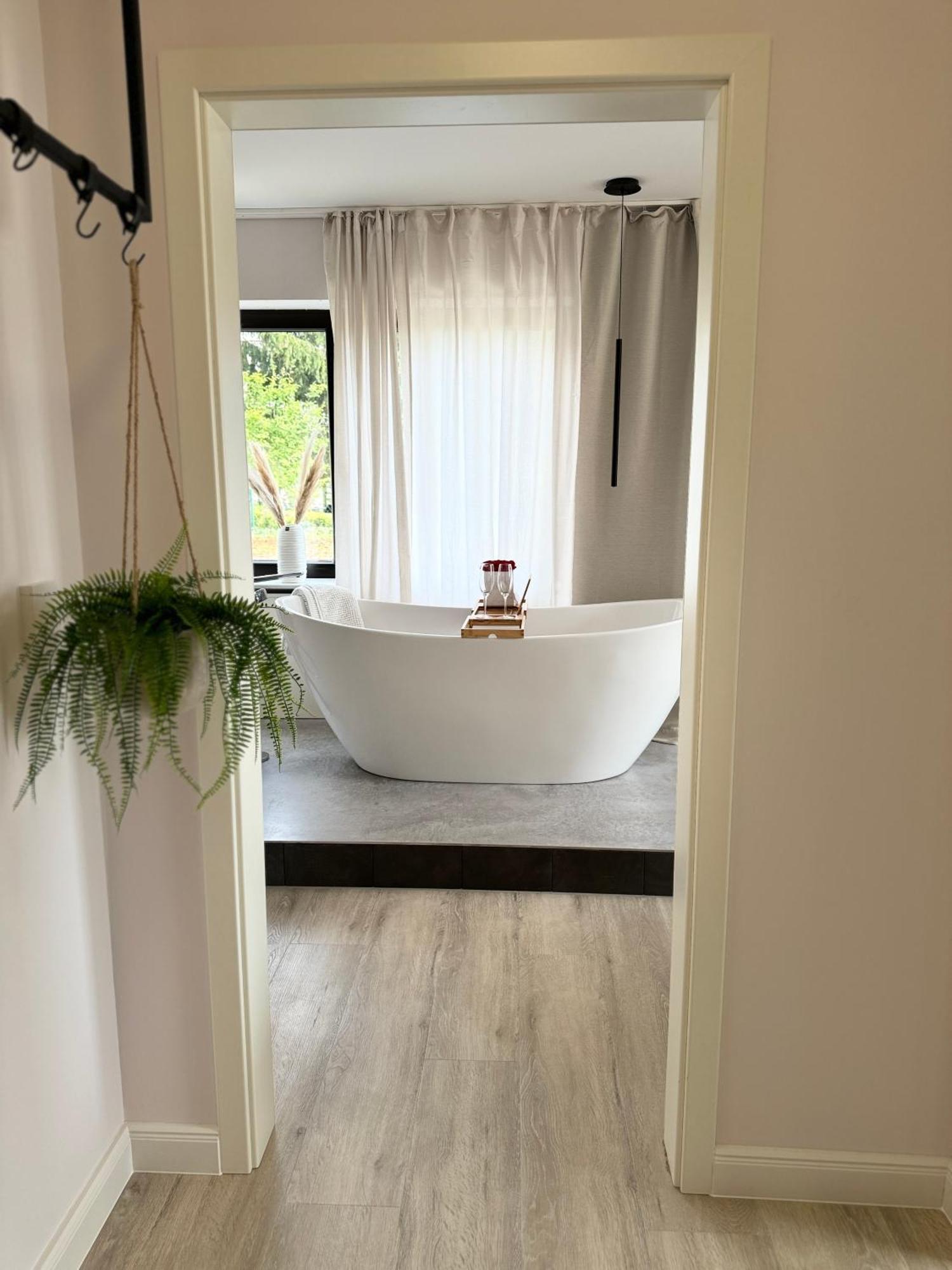 Apartmán Leonardo Wuerzburg I Freistehende Badwanne Exteriér fotografie